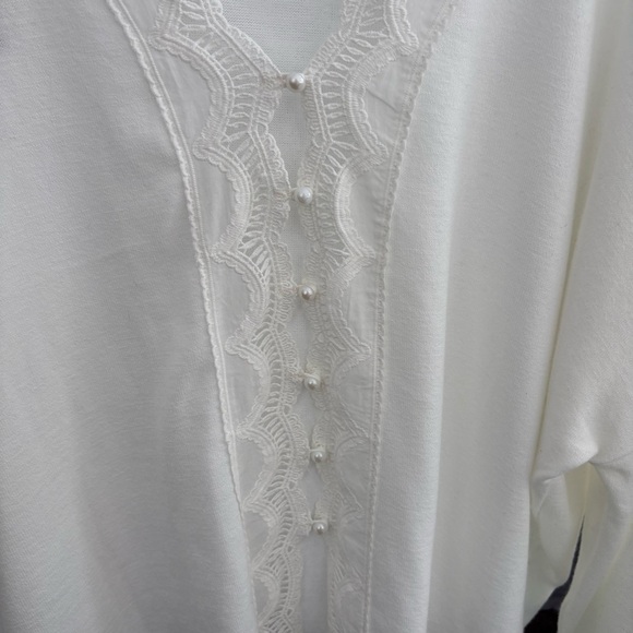 Back Button Top, L, NWT - Picture 6 of 8